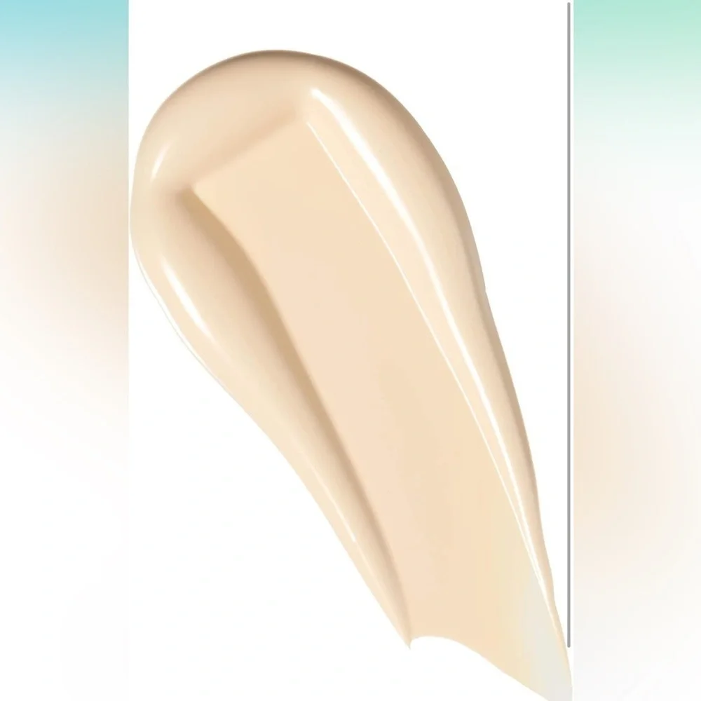 Bundle of Two Makeup REVOLUTION FO.2 CONCEAL & HYDRATE Radiance CONCEALER Makeup